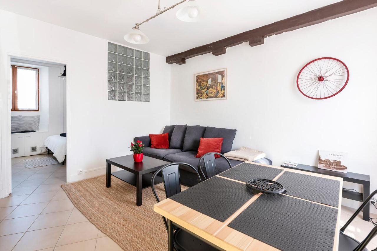 Ferienwohnung Les Logis De Marcoussis Exterior foto