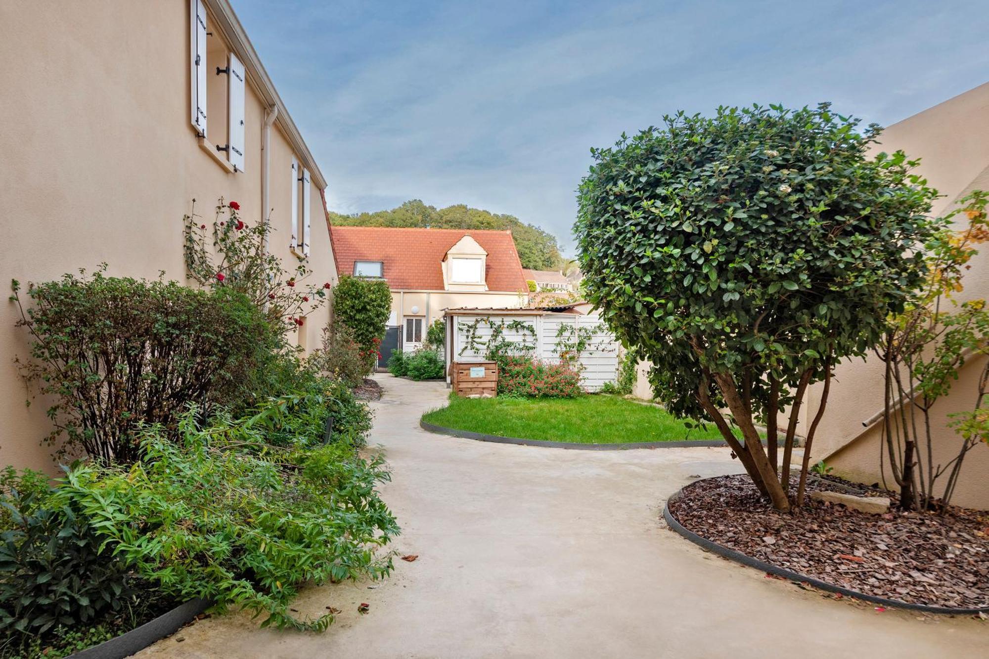 Ferienwohnung Les Logis De Marcoussis Exterior foto